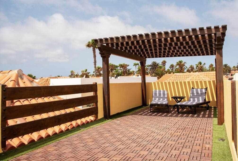 Aurora Mari Villa Your Dream Steps From The Ocean Shore カレタ・デ・フステ エクステリア 写真
